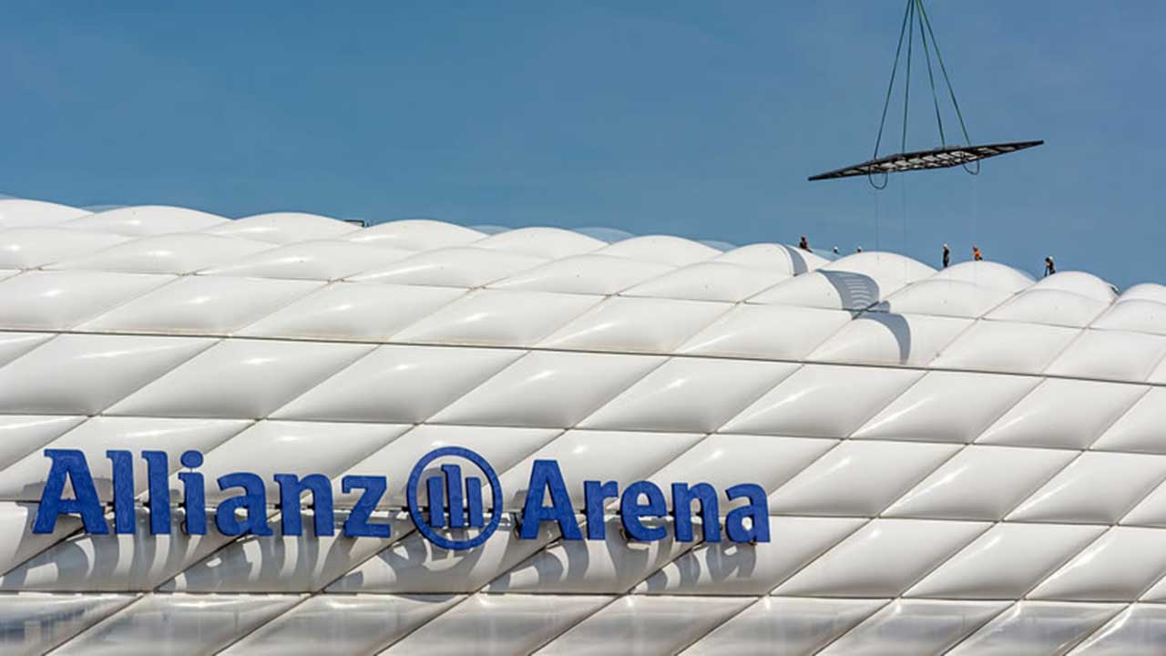 Allianz Arena Companeer Austausch Hubkissen
