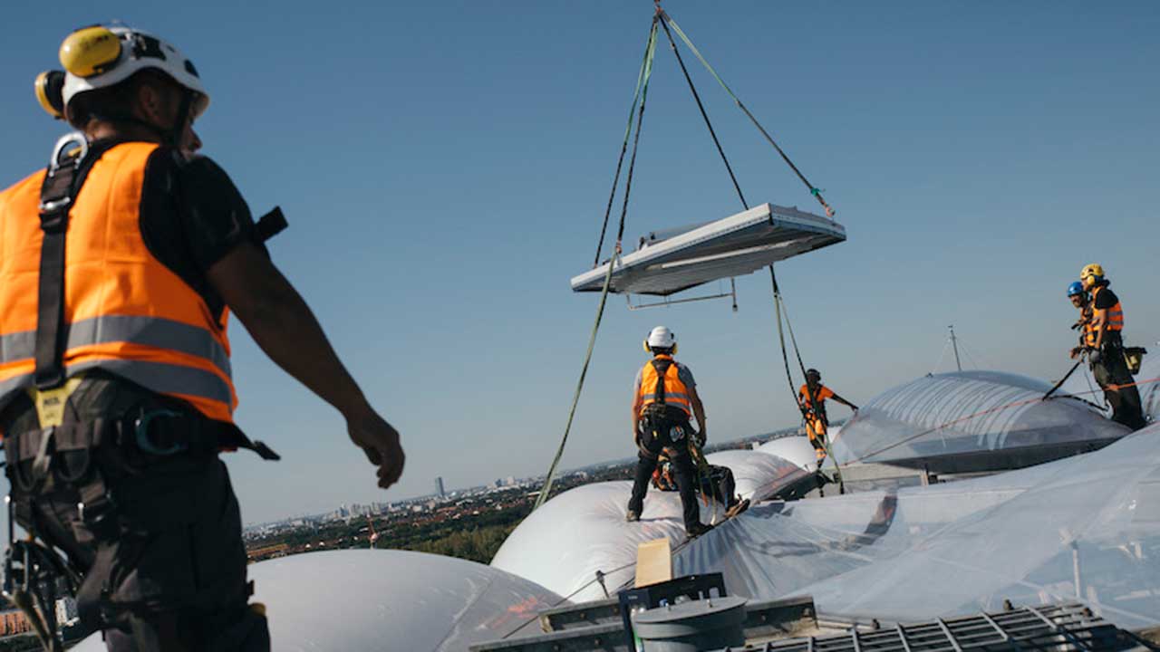 Allianz Arena Companeer Austausch Hubkissen